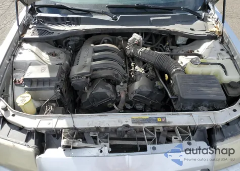 2005 Chrysler 300 from USA, damaged, VIN 2C3JA43R95H189600